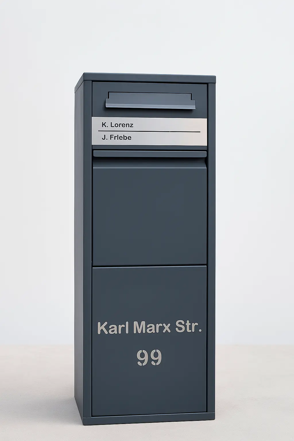 Personalisierter Paketbriefkasten mit Adresse und Namen